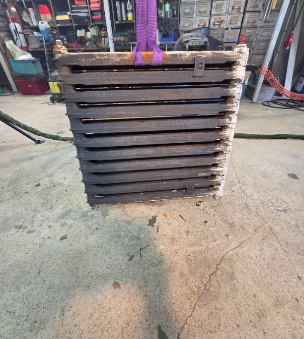 Grille fonte — décapage intégral — avant